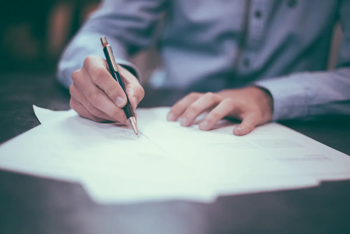 Order documents and finance reports prepared for E-commerce accounting handover